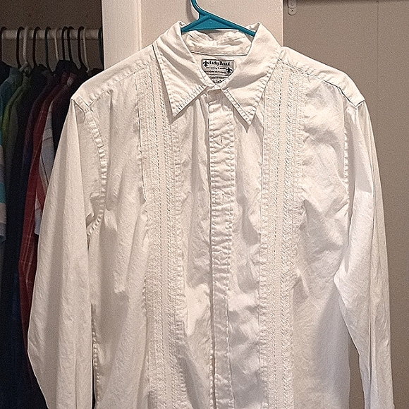 Clothes - Picture 1 of 3